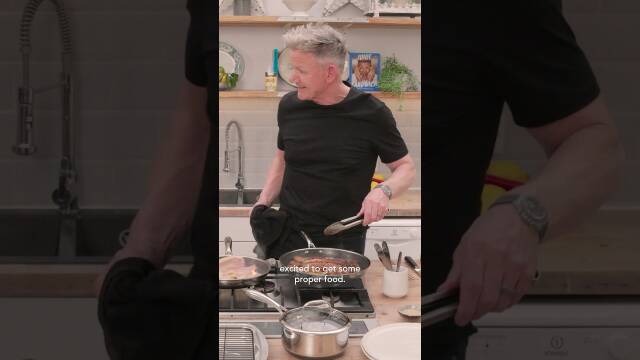 Full English Breakfast Fry-up with Sausages recipe thumbnail