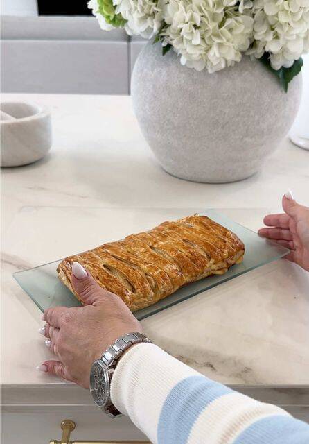 Trenza de Hojaldre Rellena de Atún y Queso Gouda: ¡Rápida y Deliciosa! recipe thumbnail