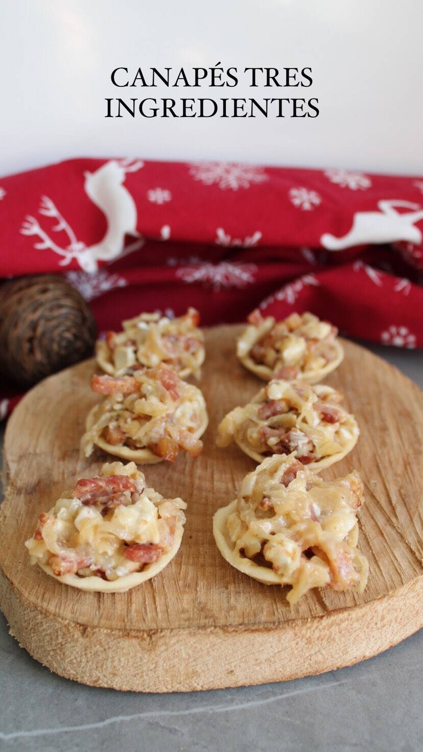 Aperitivo Navideño de Bacon, Queso de Cabra y Cebolla Caramelizada