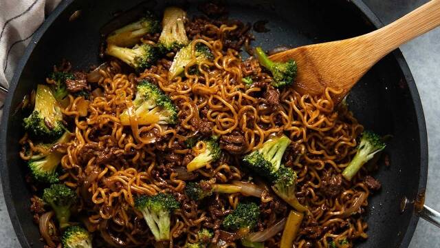 One Pan Mongolian Beef Noodles with Broccoli recipe thumbnail