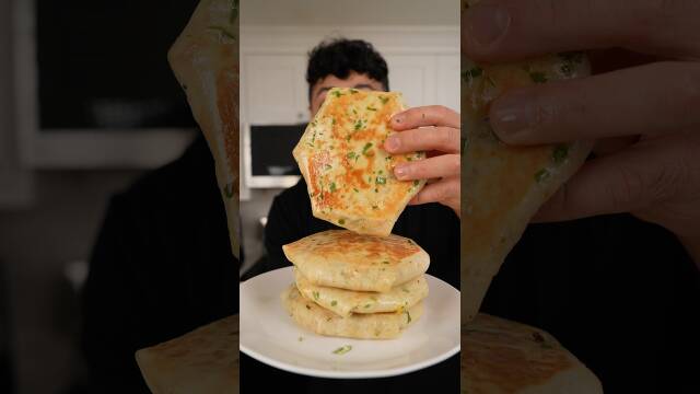 Breakfast CrunchWrap with Bacon, Eggs and Cheese recipe thumbnail