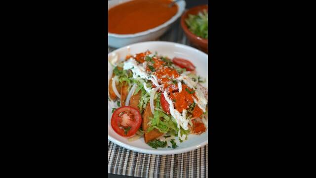 Foto de la receta Tacos Dorados de Frijoles Refritos