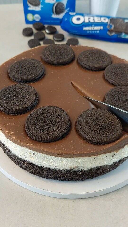 Foto de la receta Oreo Cake with Chocolate Ganache and Cream