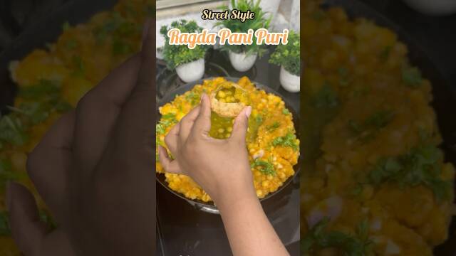 Ragda Pani Puri Recipe | Street Style Snack recipe thumbnail