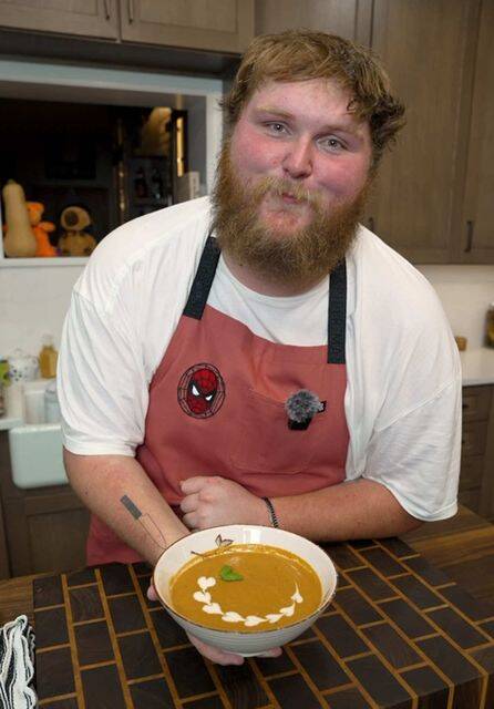 Roasted Tomato Soup with Basil and Heavy Cream recipe thumbnail