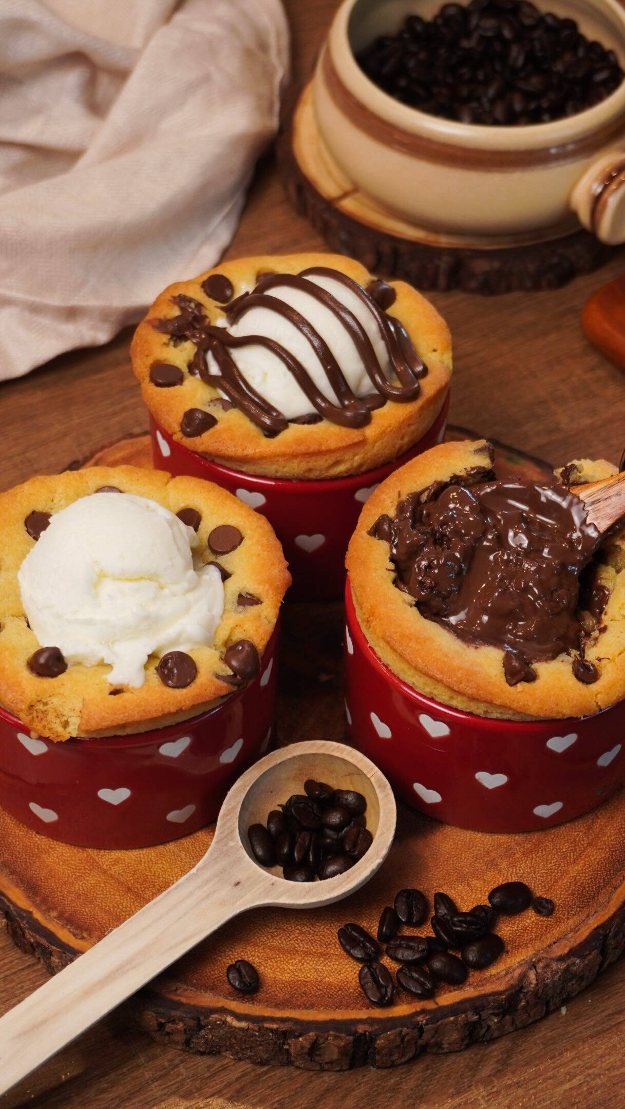 Nutella Cookie Pies Recipe Linked in Bio recipe thumbnail