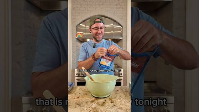 Chicken Bacon Ranch Crescent Rolls recipe thumbnail