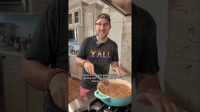 One Pot French Onion Pasta recipe thumbnail