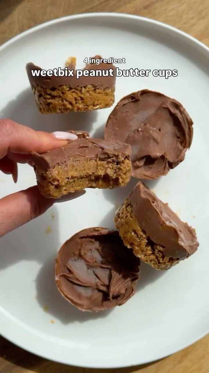 Foto de la receta Weetbix Peanut Butter Cups with Chocolate