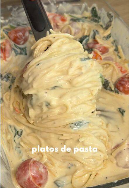 Pasta Express con Espinacas y Ricotta al Horno 🍝✨ recipe thumbnail