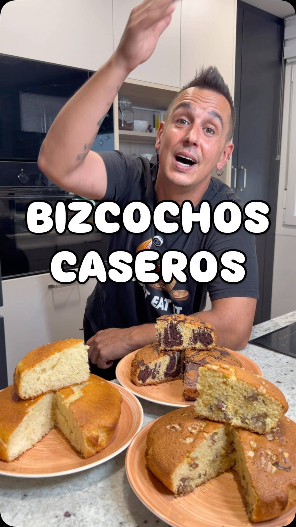 Foto de la receta Bizcocho de yogur, naranja, nueces y cacao
