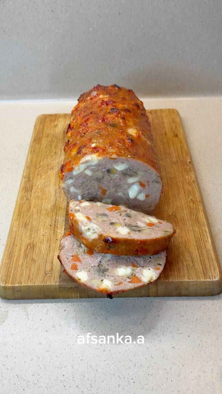 Foto de la receta Ground Meat Roll with Mushrooms and Chili Glaze