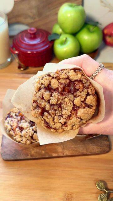 Apple Pie Muffins with Brown Sugar Streusel recipe thumbnail