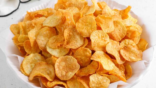 How to Make Crispy Sweet Potato Chips recipe thumbnail
