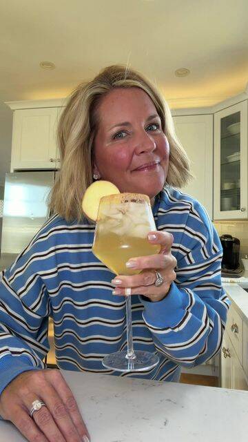 Foto de la receta Autumn Apple Pie Spritz with Sauvignon Blanc