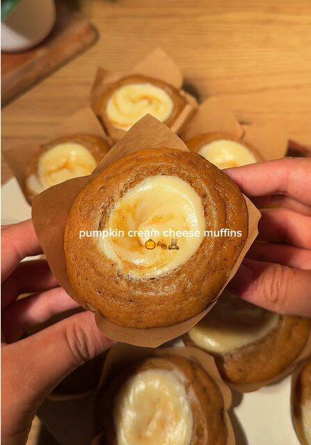 Foto de la receta Baked Pumpkin Cream Cheese Muffins with Pumpkin Spice
