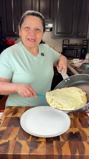 Foto de la receta Tortilla de desayuno exprés con jamón y queso