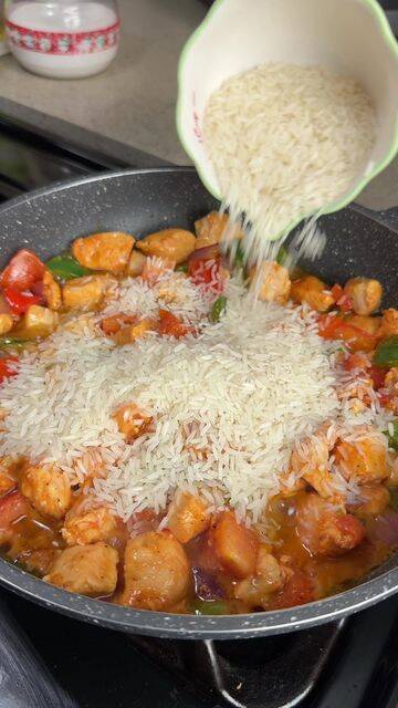 Foto de la receta Pollo frito con arroz en sartén