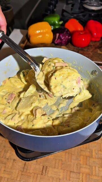 Foto de la receta Papas a la crema con jamón y mozzarella