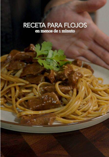 Foto de la receta Pasta con bistec, ají panca y salsa de ostión