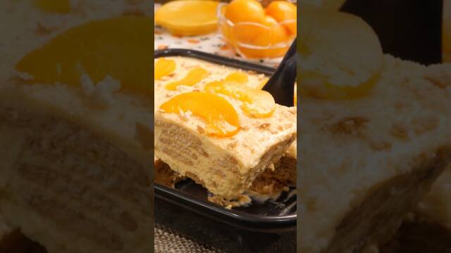Foto de la receta Tarta de melocotón y galletas sin horno