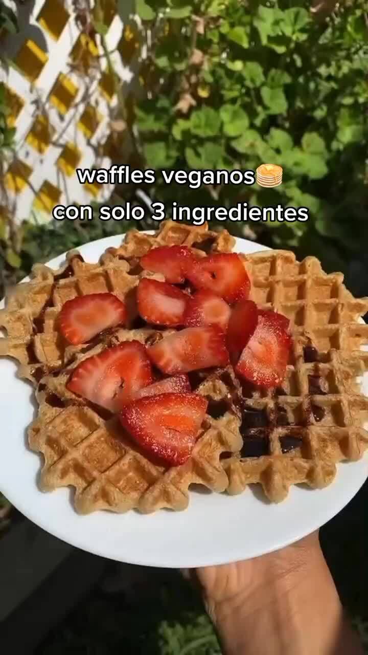 Waffles Veganos con Solo 3 Ingredientes: Plátano, Avena y Agua