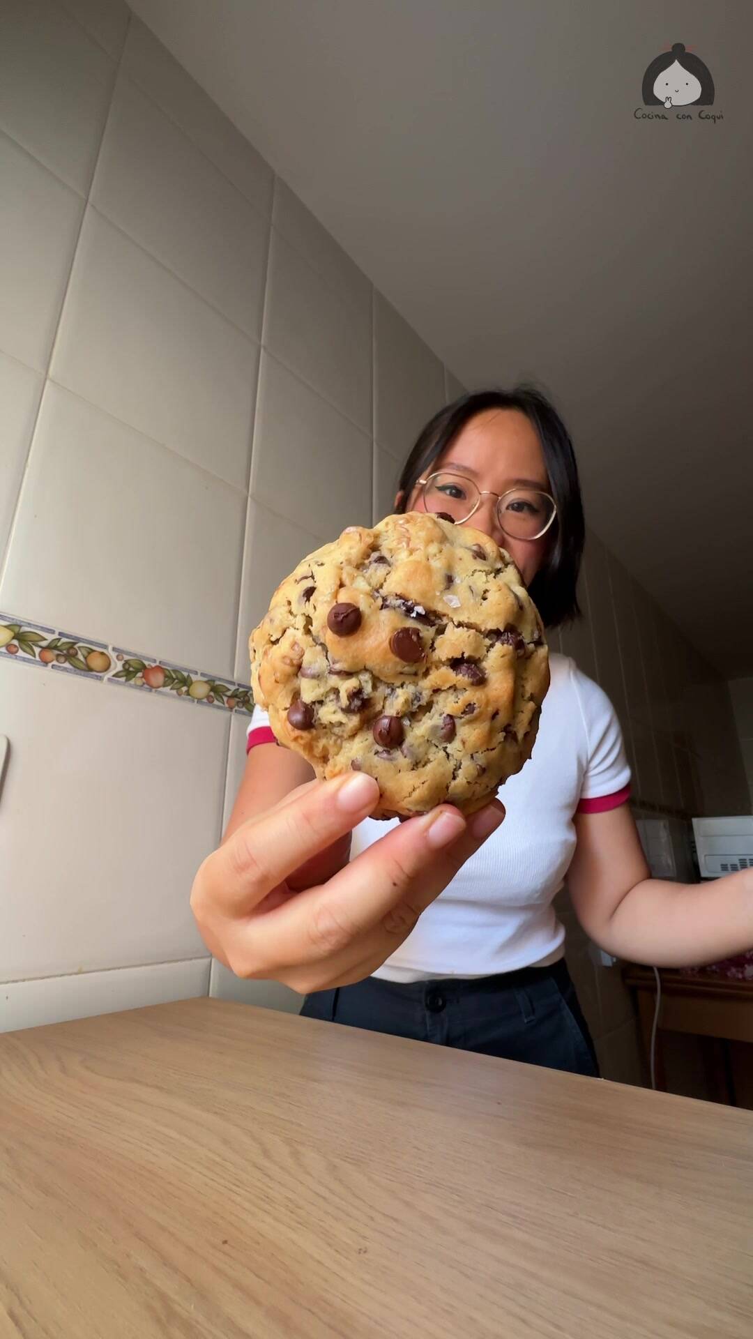 Foto de la receta Las Mejores Cookies Gigantes de Chocolate y Nueces: Crujientes por Fuera, Blanditas por Dentro