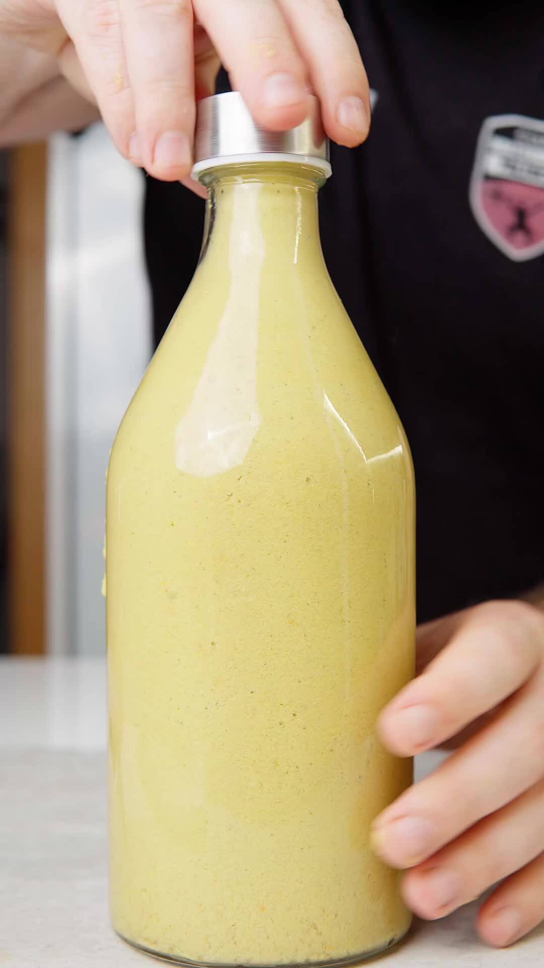Gazpacho de Guacamole: Receta Fresca, Nutritiva y Refrescante recipe thumbnail
