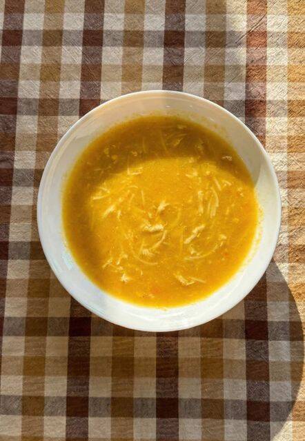 Sopa Tradicional de la Yaya con Pollo y Verduras recipe thumbnail
