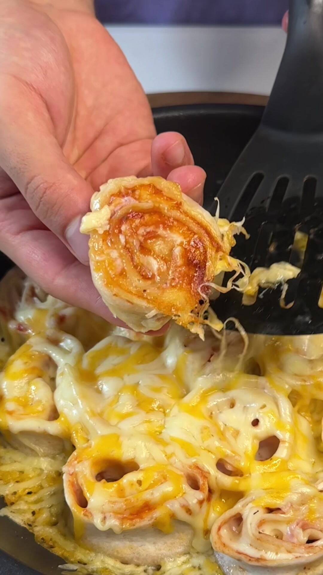 Rolls de Jamón y Queso con Cuatro Quesos Fundidos en Tortilla de Trigo recipe thumbnail