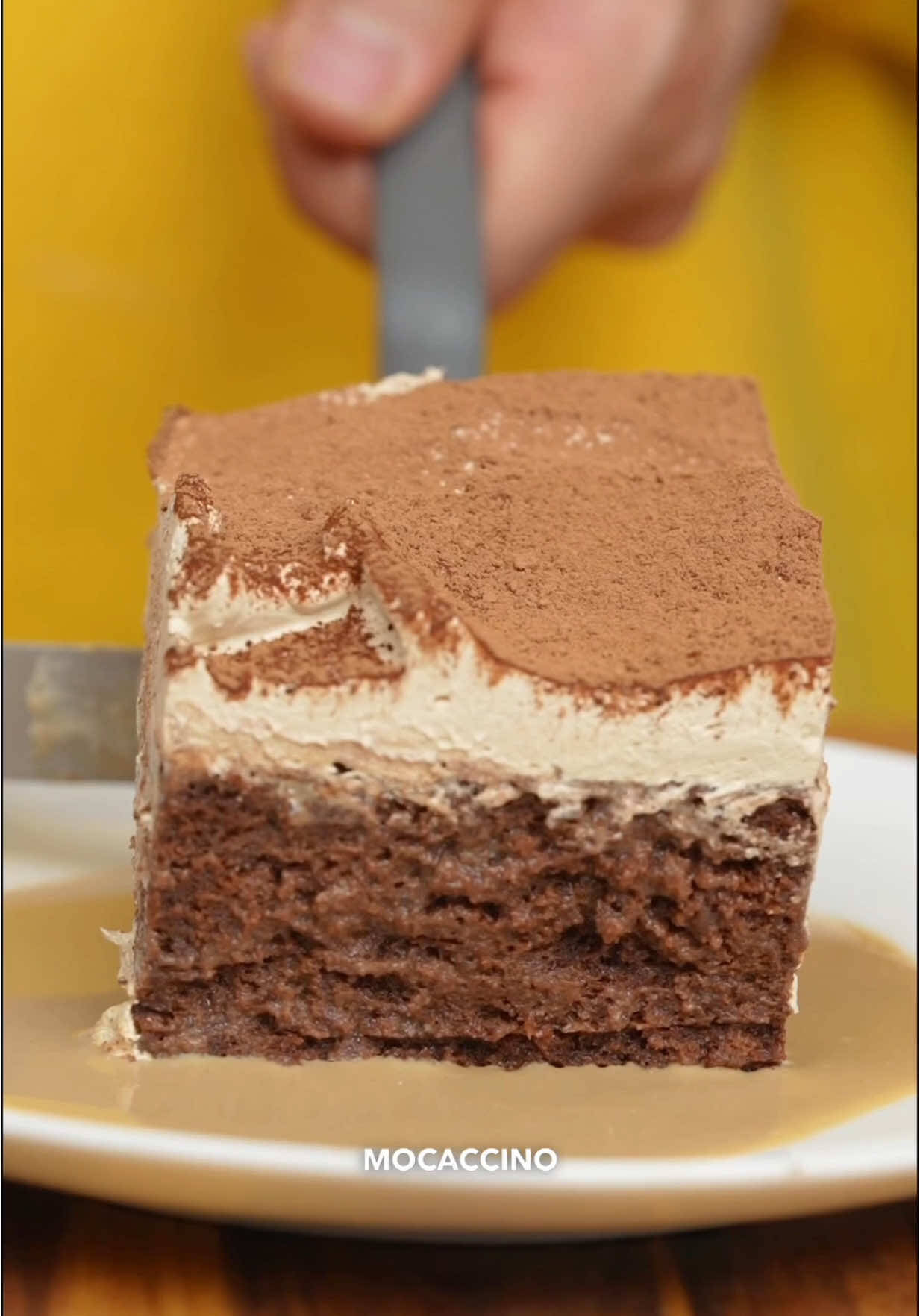 Tres Leches Mocachino: Bizcocho de Chocolate con Café y Crema Sedosa recipe thumbnail