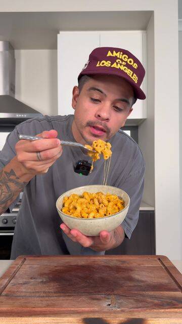 "60-Second Mac & Cheese: Quick and Cheesy Delight!" recipe thumbnail