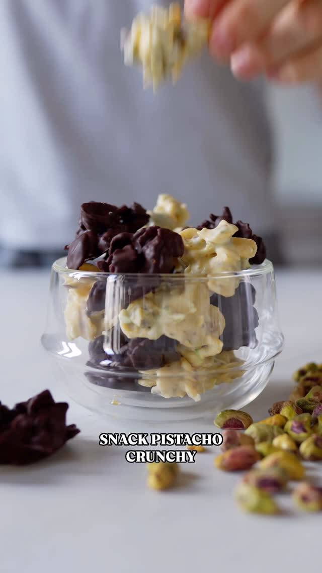 Roquitas de Pistacho y Chocolate de Tres Ingredientes