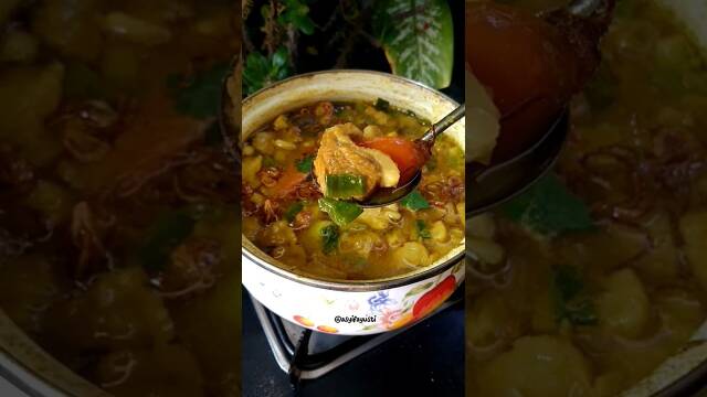"Comforting Beef Soto: A Hearty Soup to Warm You Up" recipe thumbnail