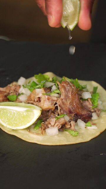 "30-Minute Juicy Carnitas: Quick and Flavorful Tacos!" recipe thumbnail