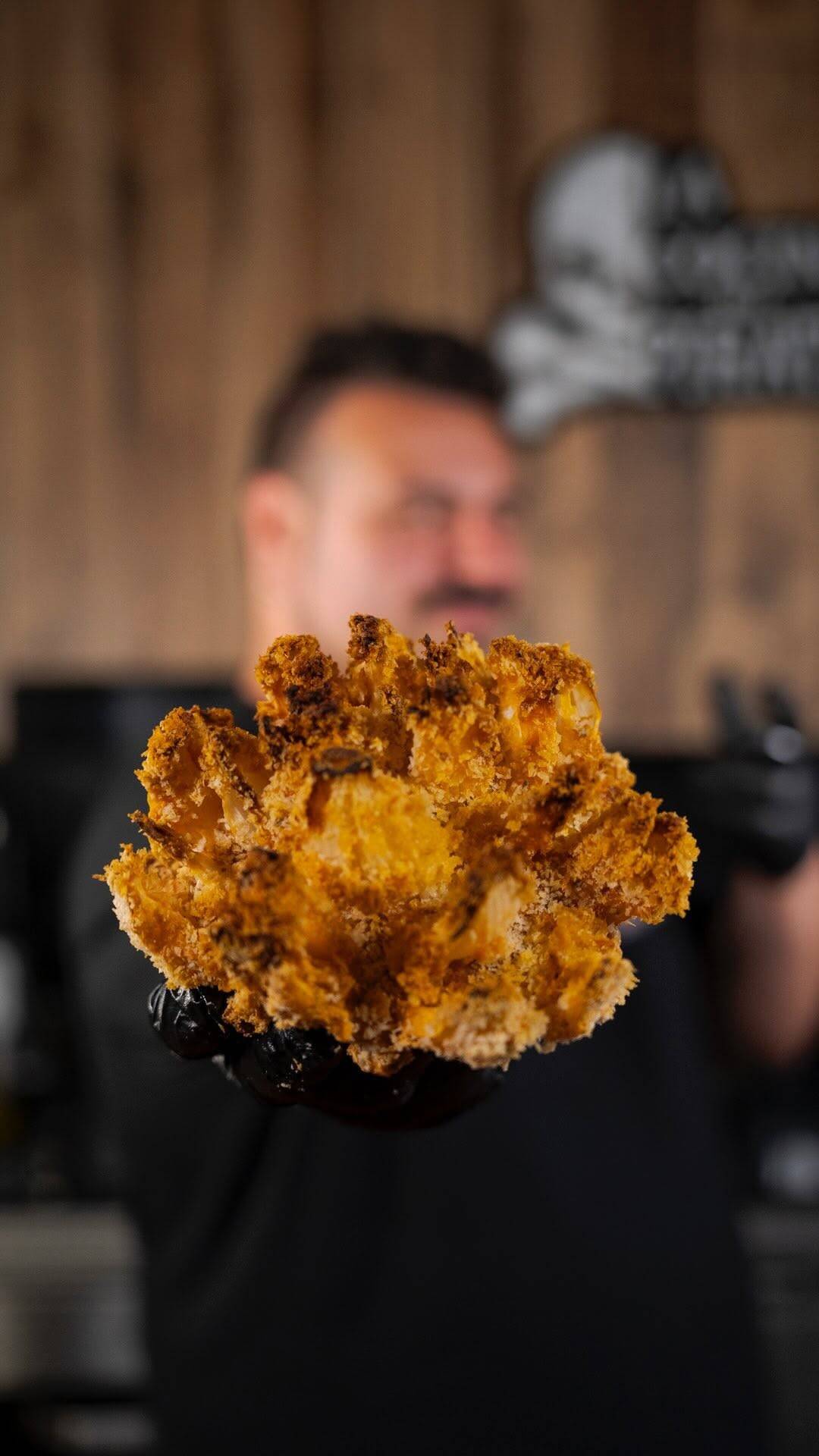 Deliciosas Blooming Onions: El Aperitivo Perfecto que Te Encantará recipe thumbnail