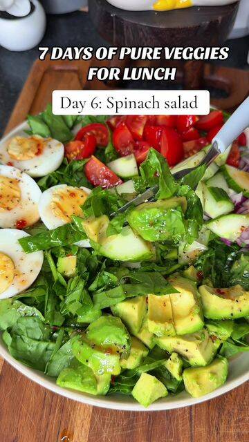 "Vibrant Spinach Salad with Avocado and Boiled Eggs: A Quick and Nutritious Lunch" recipe thumbnail
