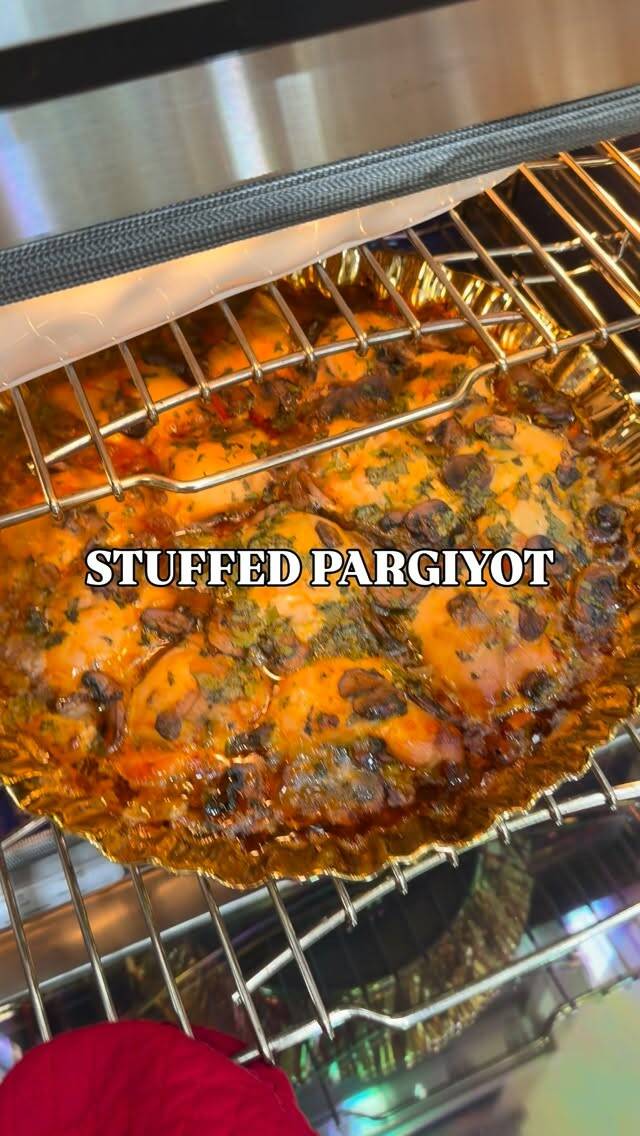 "Easy Shabbat Stuffed Perigot with Savory Mushroom Sauce" recipe thumbnail