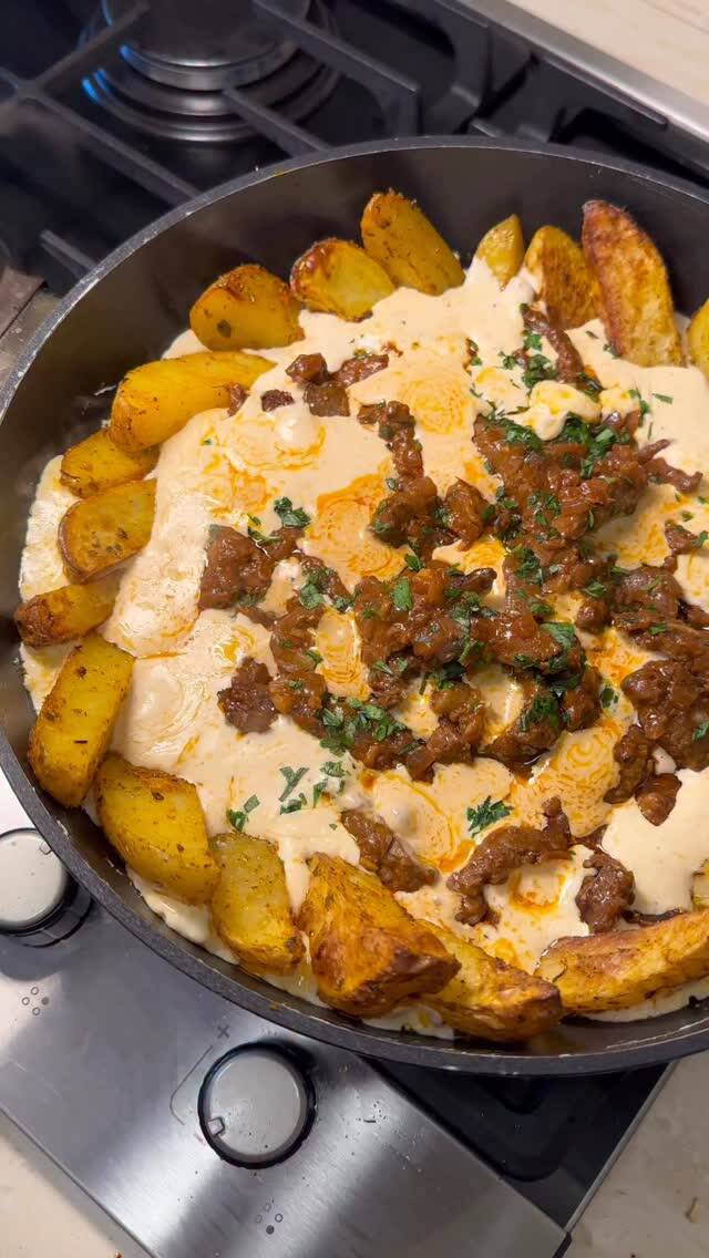 Delicious Beef Strips in Creamy Cheese Sauce with Rustic Air-Fried Potatoes recipe thumbnail