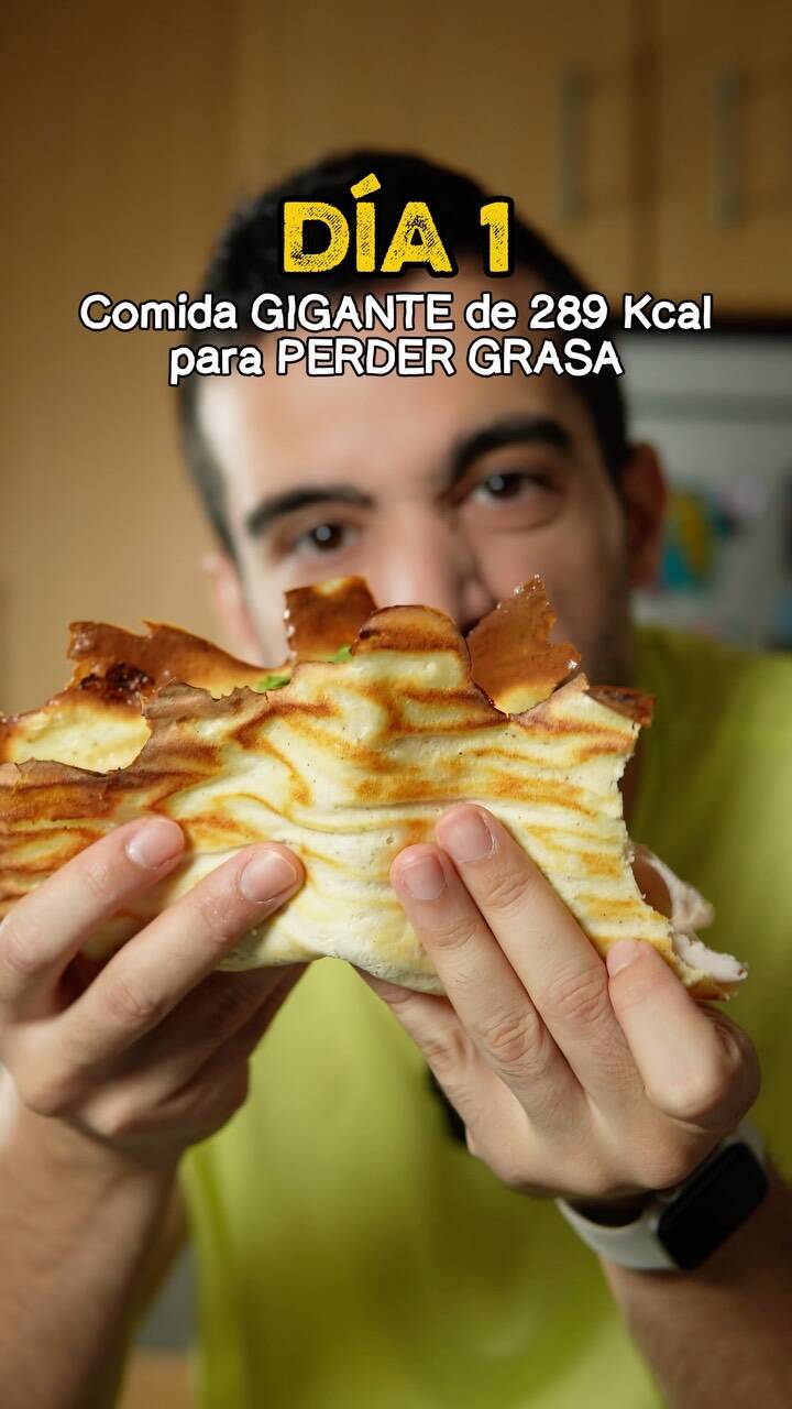 Cena Gigante de Proteínas: Tortilla de Queso Cotach y Pavo Sin Harinas recipe thumbnail