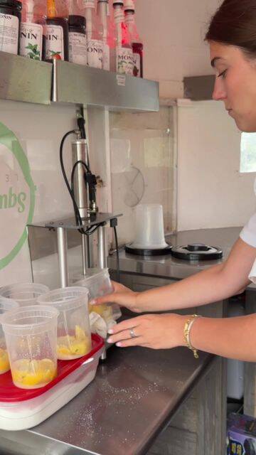 Summer Bliss: Refreshing Strawberry Lemonade Recipe to Quench Your Thirst recipe thumbnail
