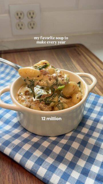 Cozy Italian Sausage Gnocchi Soup: A 30-Minute Flavorful Delight! recipe thumbnail