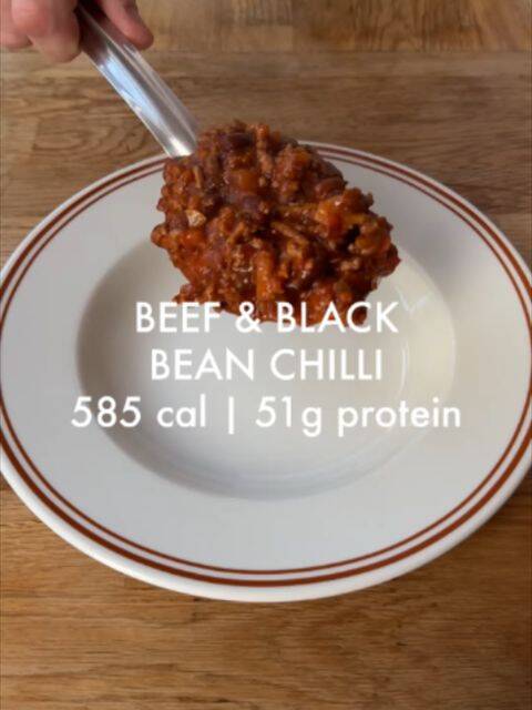 Quick & Tasty Beef & Black Bean Chili with Fresh Pico de Gallo: 51g Protein, 585 Calories! recipe thumbnail