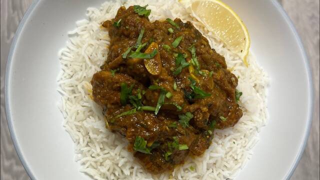 Chilli Garlic Chicken Curry recipe thumbnail