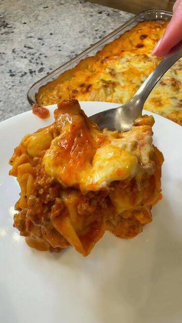 Easy Million Dollar Tortellini: A Rich and Creamy Delight! recipe thumbnail