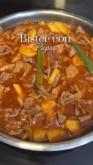 Bistec con papas al estilo mexicano con chiles serranos recipe thumbnail