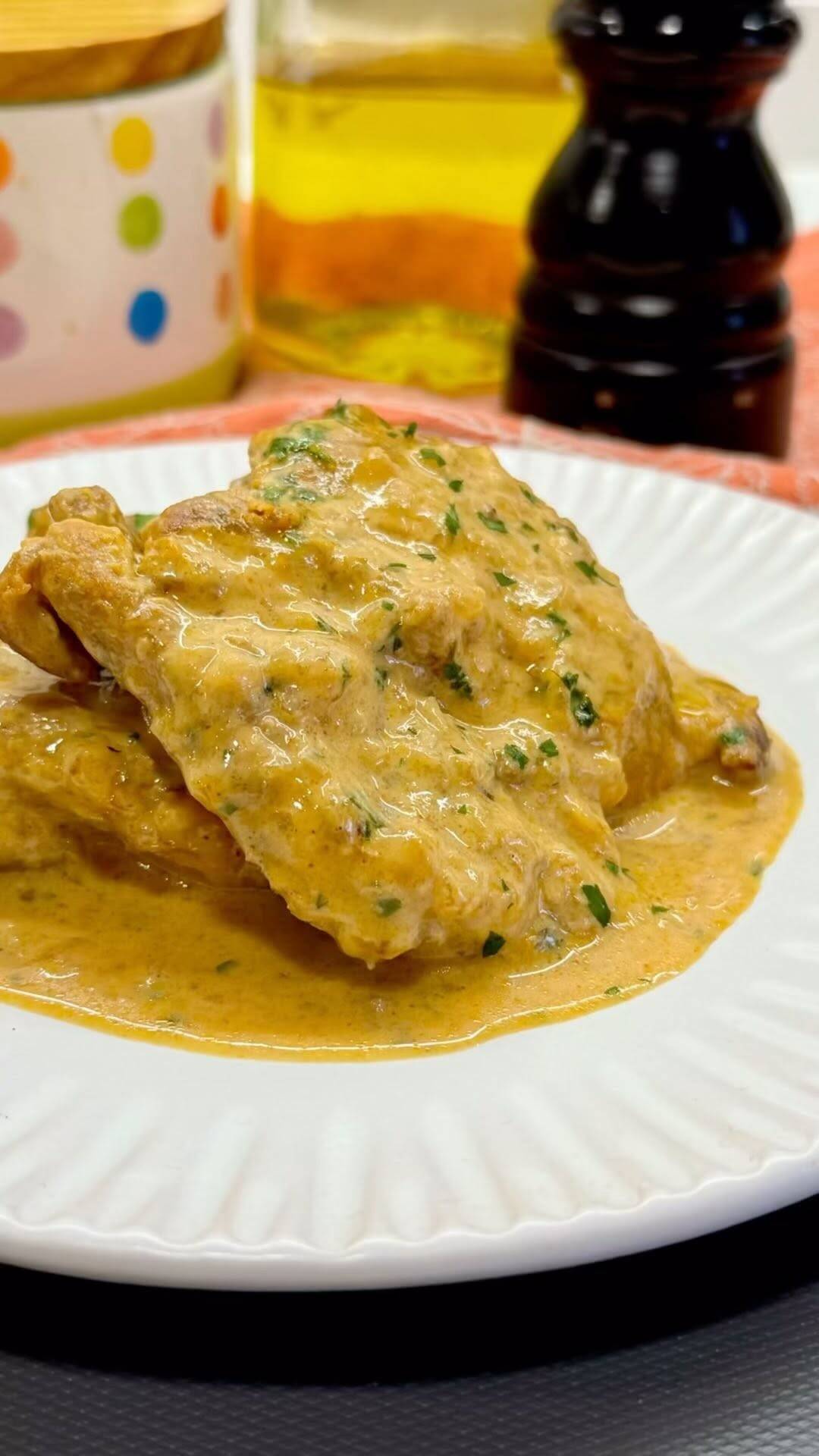 Pollo con Salsa de Mostaza y Miel: ¡Un Platos Irresistible para Disfrutar con Pan!