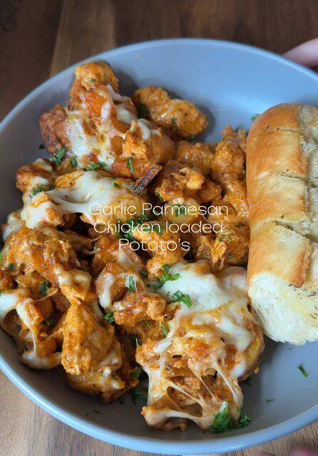 Garlic Parmesan Chicken Loaded Potatoes Recipe recipe thumbnail