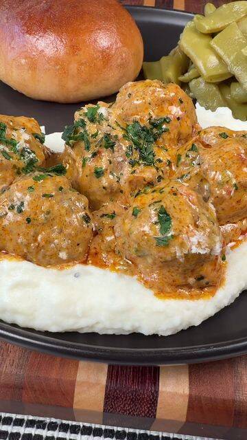 Crockpot Marry Me Meatballs with Alfredo Sauce and Sun-Dried Tomatoes recipe thumbnail